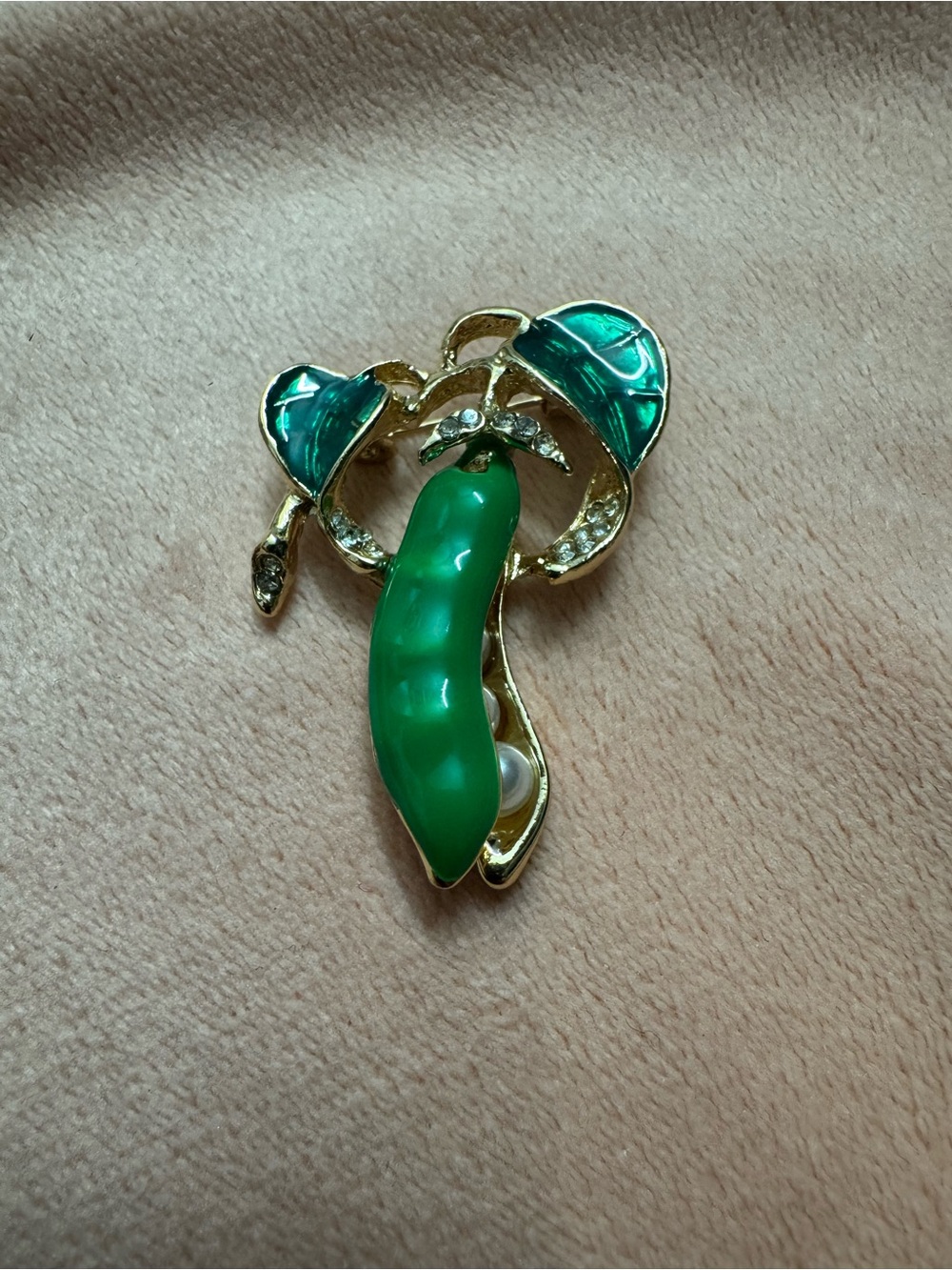 Green Peapod Brooch with Faux Pearl